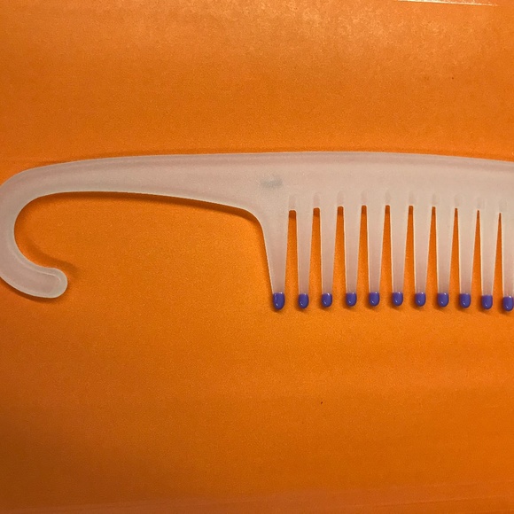 Avon Plastic Comb Purple Edges Hook E… - Picture 1 of 2